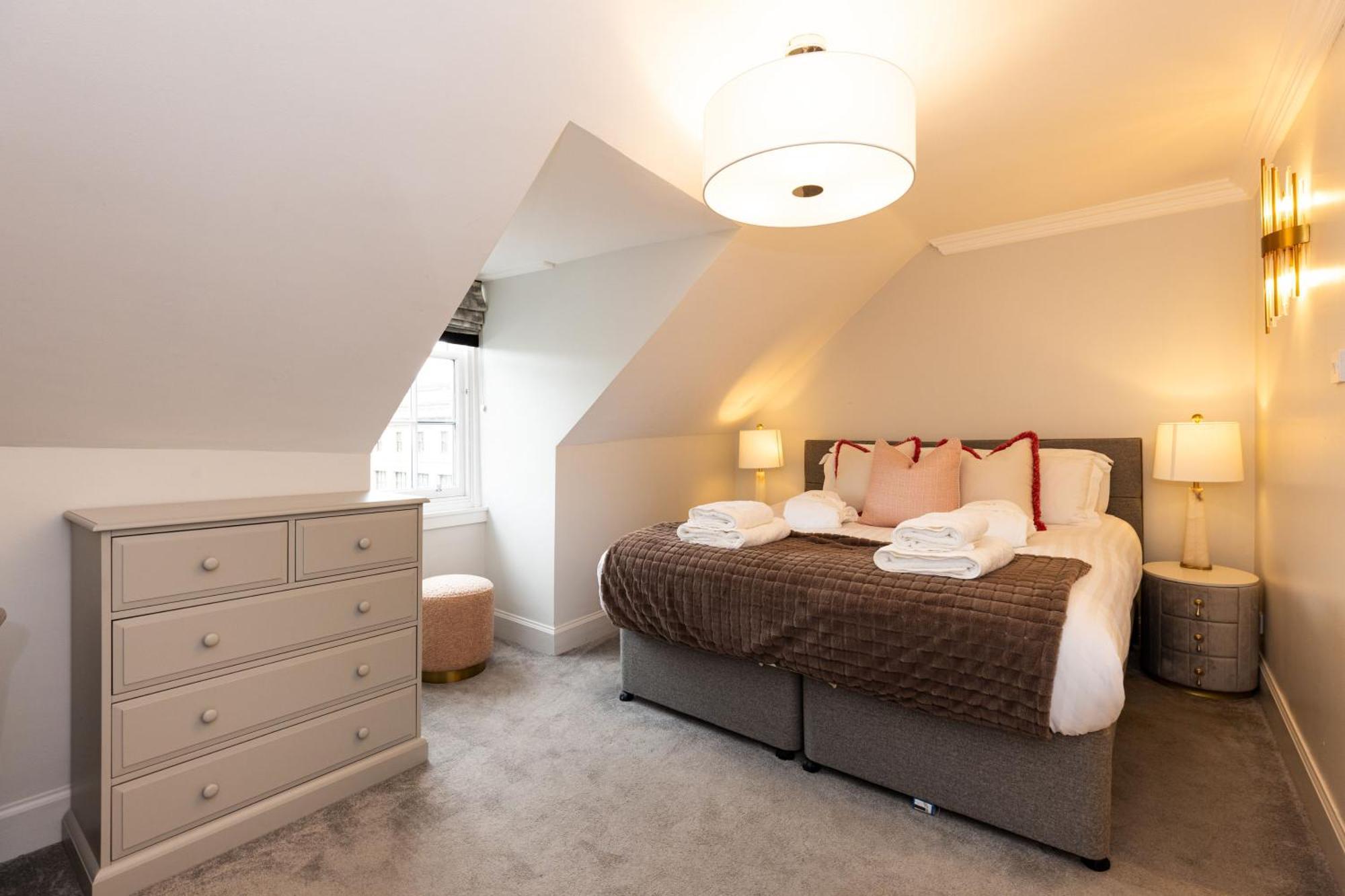 Righ Properties - Luxurious City Centre Three Bedroom Apartment EDI Eksteriør bilde