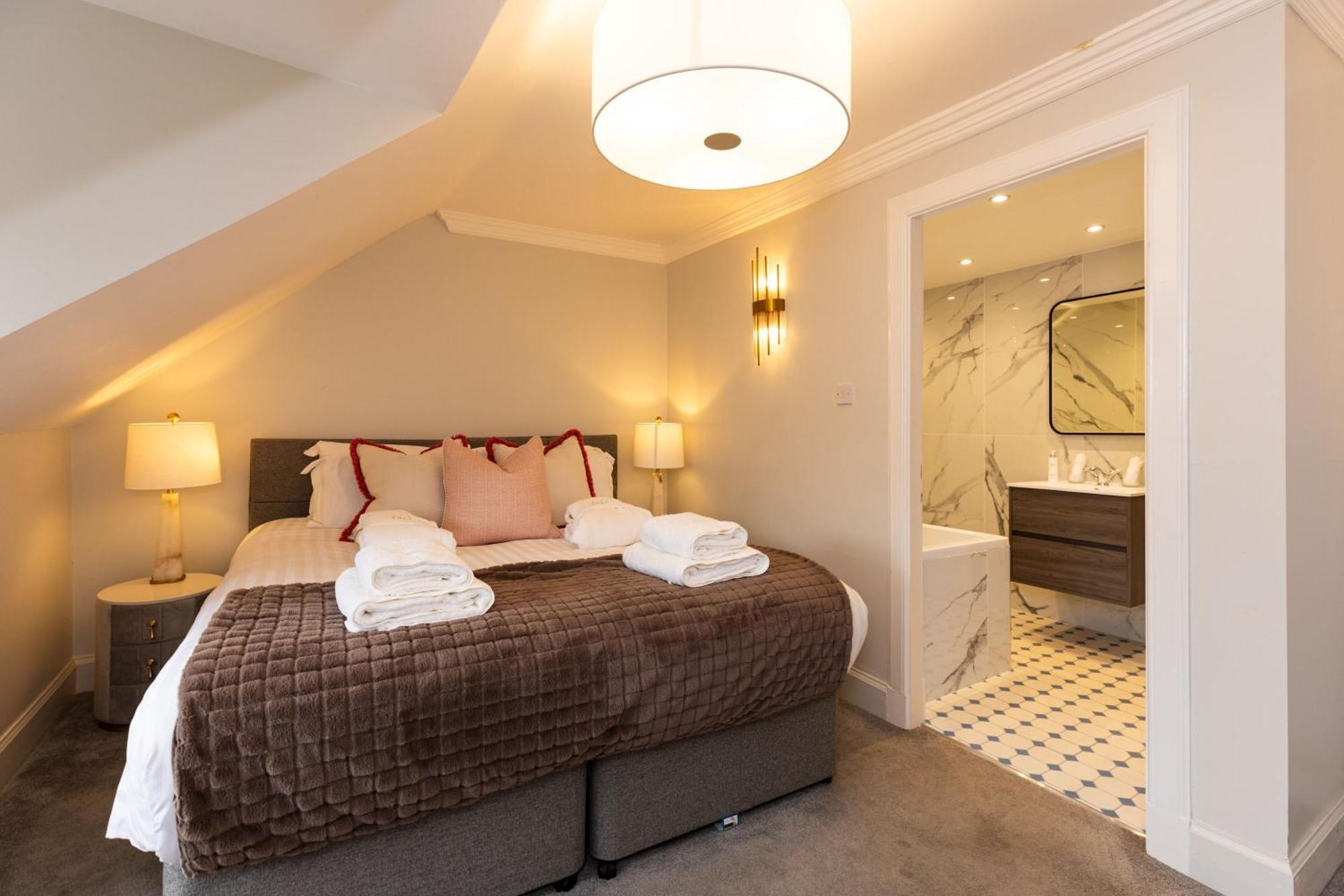 Righ Properties - Luxurious City Centre Three Bedroom Apartment EDI Eksteriør bilde